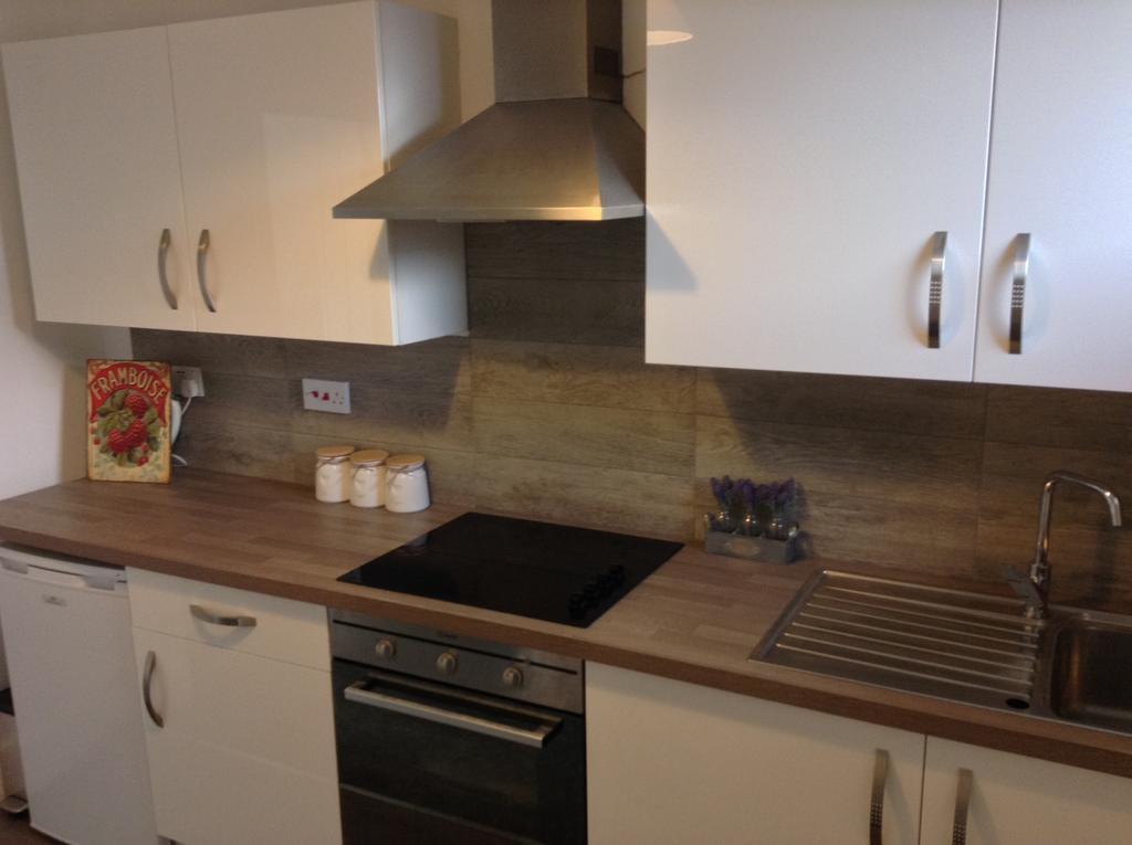 Central Windsor Apartments Екстер'єр фото