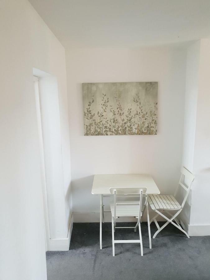 Central Windsor Apartments Екстер'єр фото