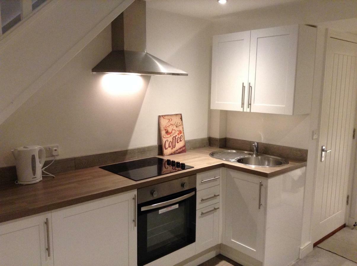 Central Windsor Apartments Екстер'єр фото