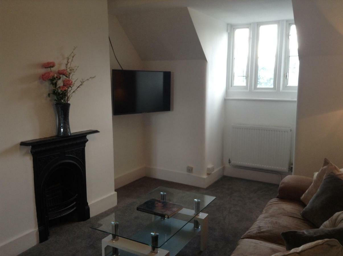 Central Windsor Apartments Екстер'єр фото
